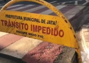 Para evitar aglomeração, Jataí interdita via de acesso a agências bancárias