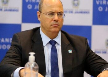 PF faz buscas na casa de Wilson Witzel