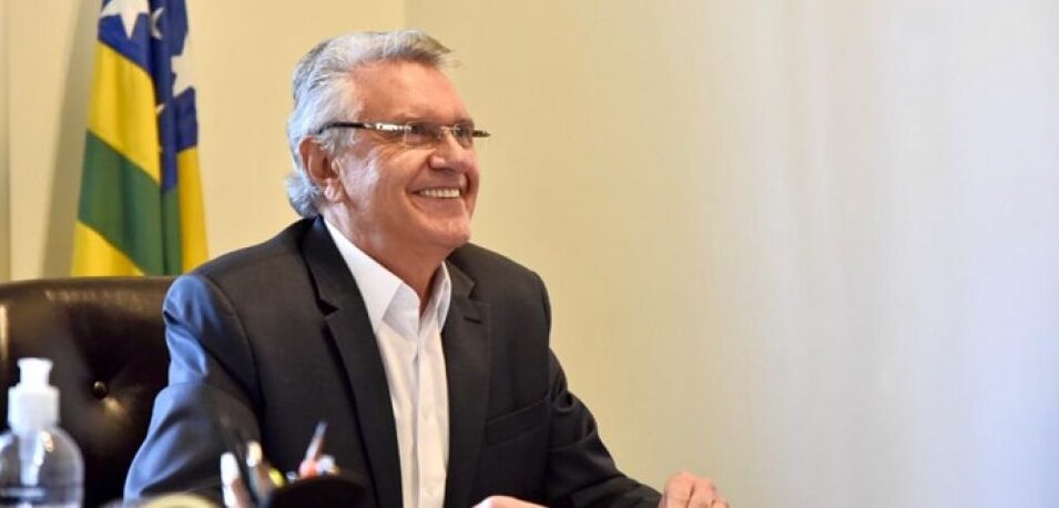 Caiado comemora redução de tempo para abertura de empresas em Goiás