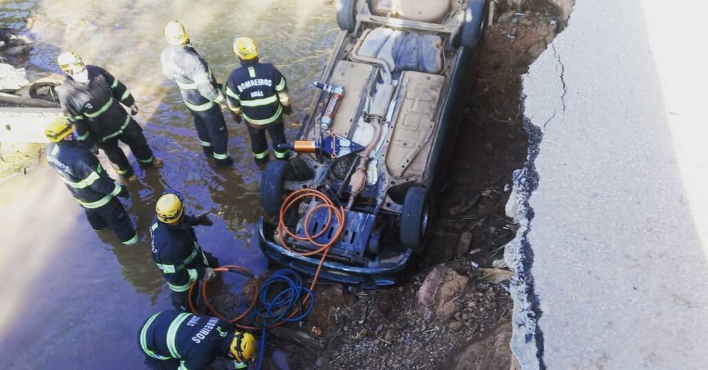 Caminhoneiro morre em acidente na BR-153, em Pontalina
