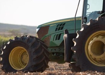 Conheça a linha de tratores 6M da empresa John Deere