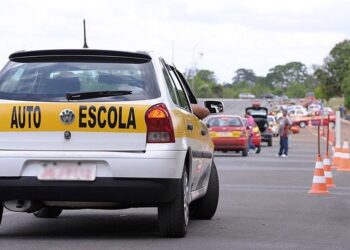 Contran autoriza aulas remotas para curso de formação de condutores