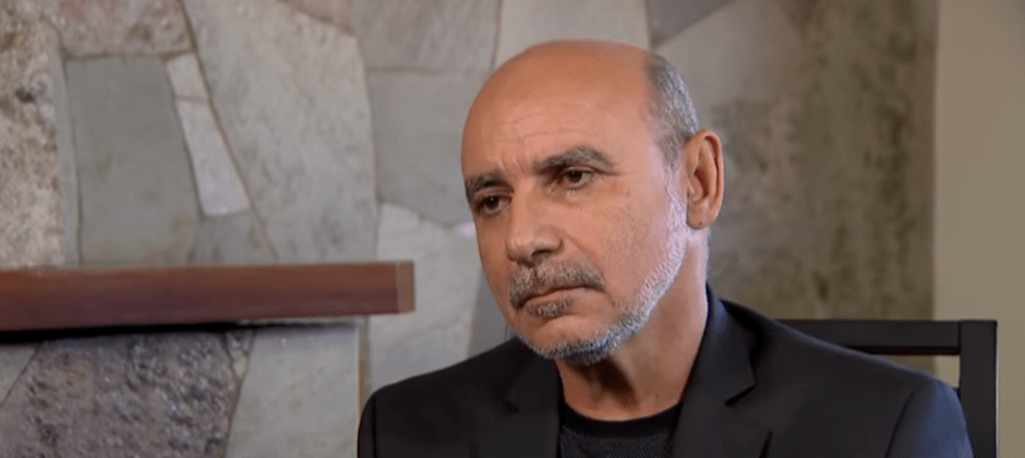 Fabrício Queiroz, ex-assessor de Flávio Bolsonaro, é preso em Atibaia, diz TV