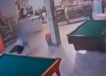 Idoso é agredido após pedir para cliente de bar usar máscara, em Catalão