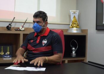 Jogador da base do Atlético-GO testa positivo para covid-19