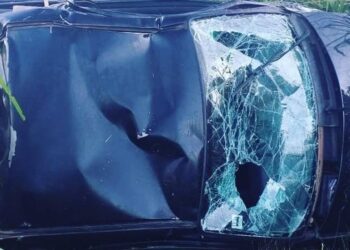 Motorista morre após capotar e ser jogado para fora de carro na GO-020