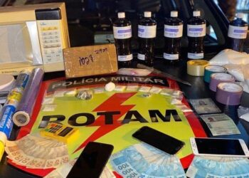 PM encontra laboratório de drogas de facção criminosa, em Aparecida