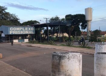 Por túnel em cela, 14 presos fogem da CPP de Aparecida de Goiânia