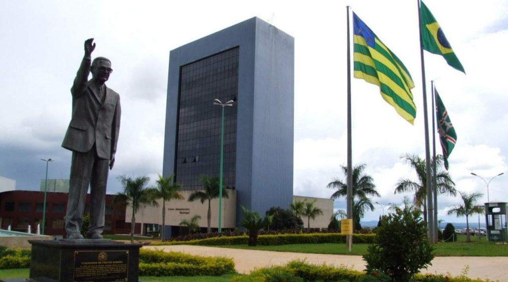 Prefeitura de Goiânia será multada em R$ 5 mil por dia caso reabra shoppings