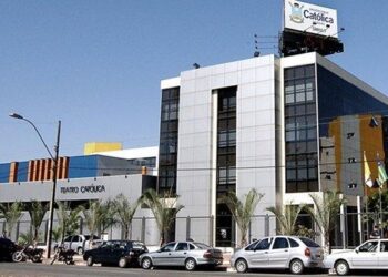 Após polêmica, PUC Goiás se manifesta sobre retorno de aulas presenciais