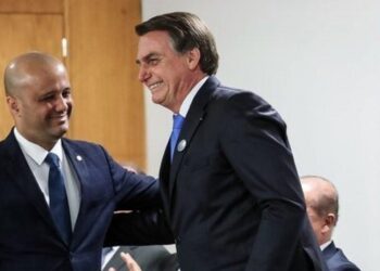 Bolsonaro sonda Major Vitor Hugo para Ministério da Educação