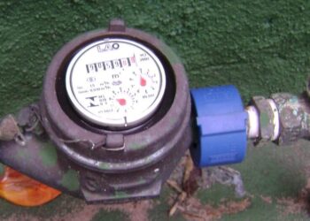 Cobrança da Saneago por manutenção de hidrômetro é interrompida em Catalão