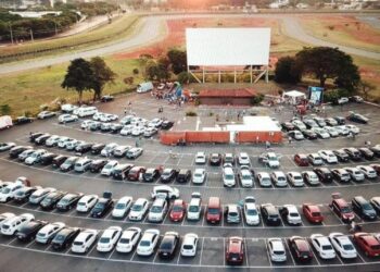 Drive-in em Brasília: opções para curtir de forma segura durante a pandemia 