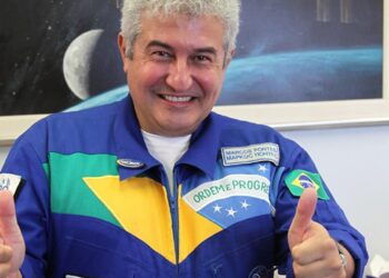 Ministro Marcos Pontes informa que testou positivo para covid-19