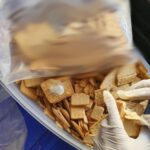 Mulher é presa com drogas e celular em pães no presídio de Buriti Alegre