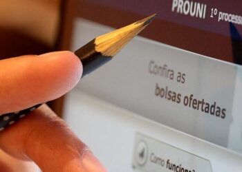 Prouni encerra inscrições nesta sexta-feira, 17; veja como se inscrever