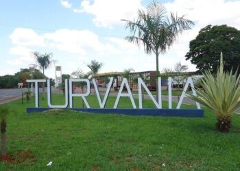 Tesoureira da Prefeitura de Turvânia é investigada por desvio de dinheiro