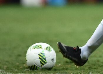 Times paulistas voltam a treinar com bola, mas seguem em alerta na pandemia