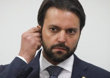 "Eu não preciso da vida pública", diz Alexandre Baldy após ser alvo da PF