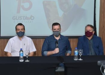 Coligação de Gustavo Mendanha esclarece mudança em registro de chapa