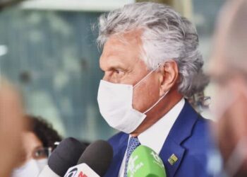Em ida a Brasília, Caiado cobra solução para endividamento de Goiás
