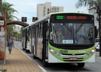 Greve dos ônibus é suspensa em Goiânia
