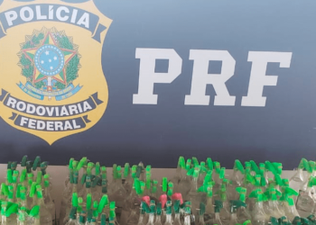 PRF apreende quase 400 frascos de lança-perfume, em Itumbiara