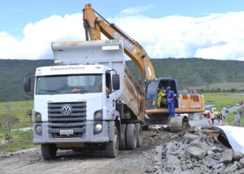 Trecho da GO-118 entre Alto Paraíso e Teresina de Goiás é parcialmente liberado