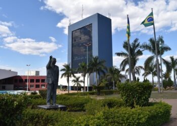 Auxílio locomoção é criado para servidores da educação de Goiânia