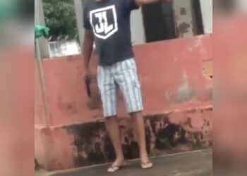 Guarda municipal armado é filmado ameaçando garis em Cristalina
