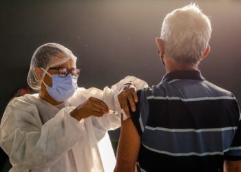 Covid-19: Goiânia e Aparecida começam a aplicar 4º dose em maiores de 60 anos