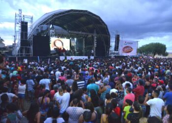 Dia do Trabalhador: Aparecida sorteia prêmios e promove shows no próximo domingo (1º)