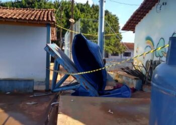 Funcionária é atingida por caixa d'água e morre em escola de Cristalina