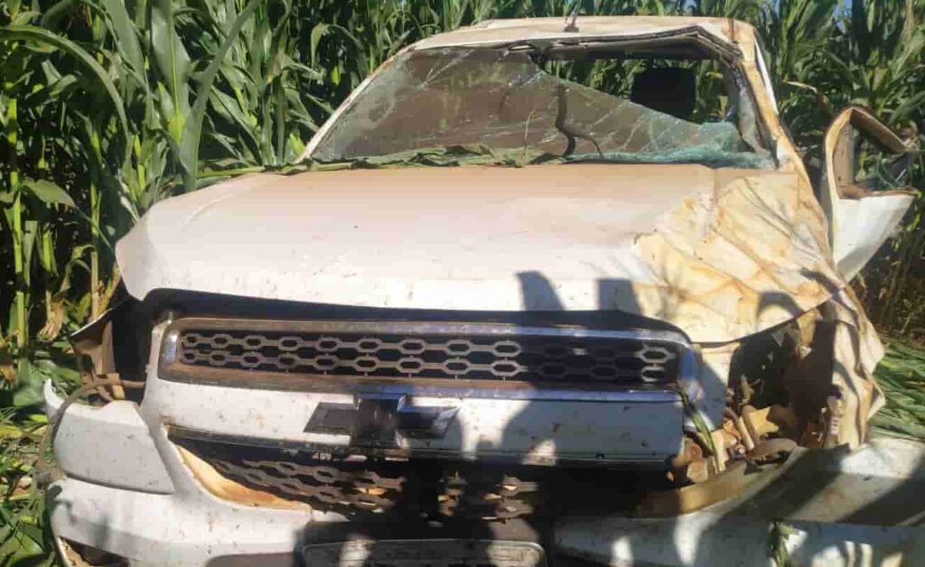 Motorista morre após ser lançado de veículo durante capotamento na BR-158, em Caiapônia