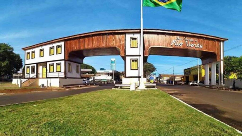 Família encontra idoso morto com golpes de martelo, em chácara de Rio Verde