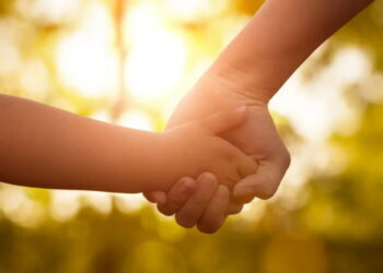 Homem é preso suspeito de manter namoro com criança de 10 anos, em Jaraguá