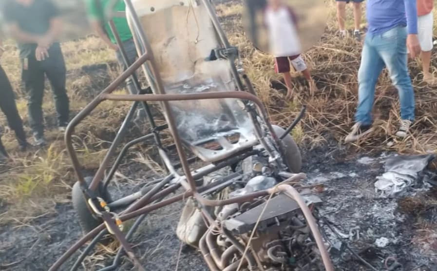 Piloto morre e tem parte do corpo queimado em queda de paraplano, em Aparecida