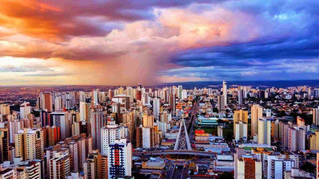 Adolescente é encontrado morto em fosso de ventilação, em prédio de Goiânia