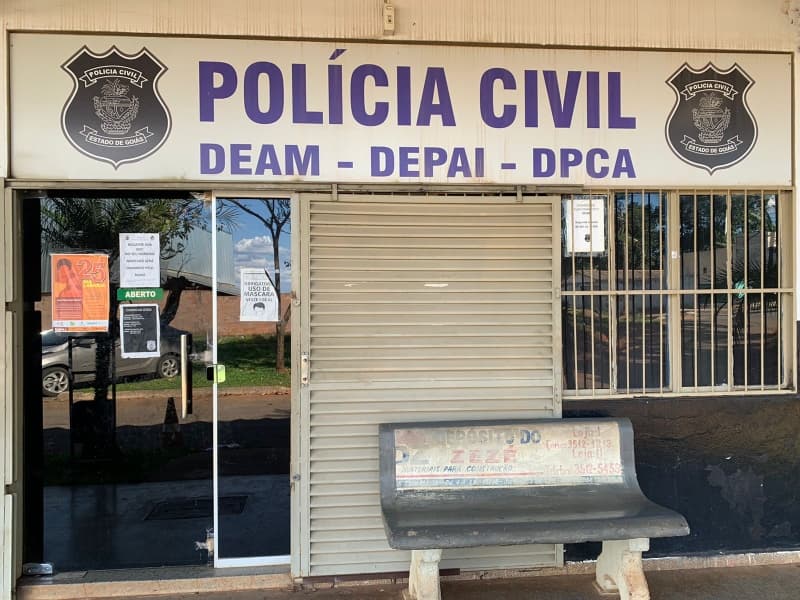 PC investiga caso de jovem estuprada dentro de casa, em Senador Canedo;