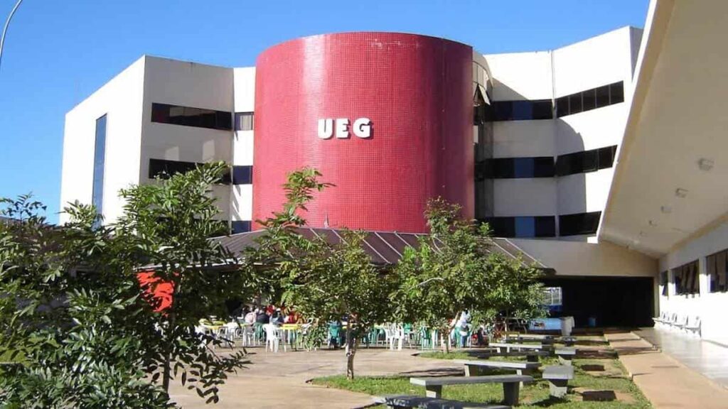 Concursos públicos abertos em Goiás com salários de até R$ 13 mil