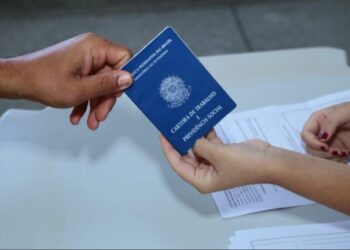 Está desempregado? Confira mais de 950 vagas de emprego disponíveis em Goiás
