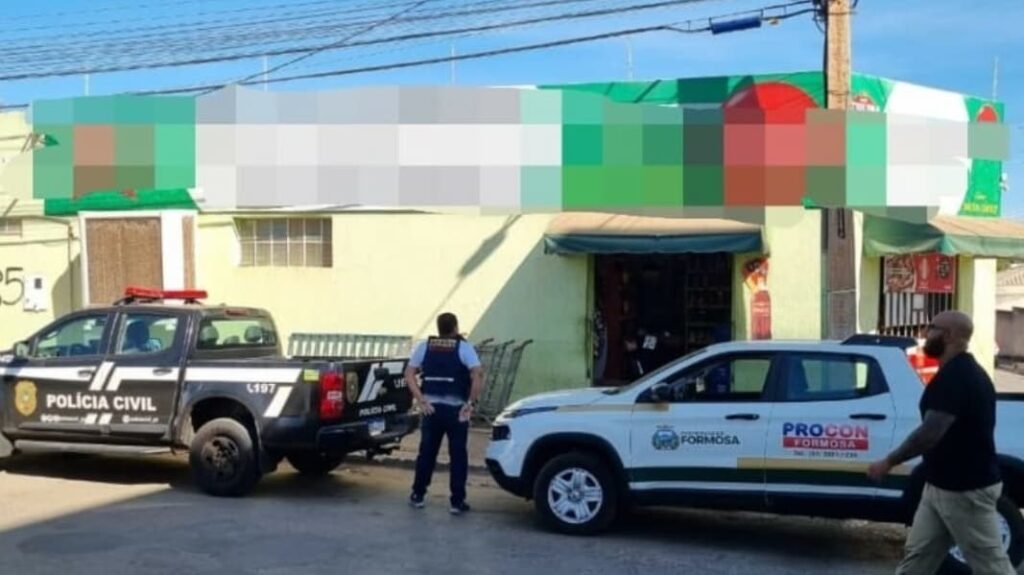 Polícia Civil apreende fumo falsificado e autua comerciantes, em Formosa