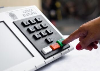 TSE proíbe porte de armas nos locais de votação no dia da eleição