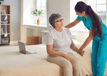 Dicas de como adaptar a casa para o idoso com artrose