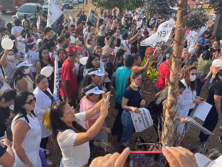 Profissionais de enfermagem em Goiás cogitam greve em defesa do piso salarial