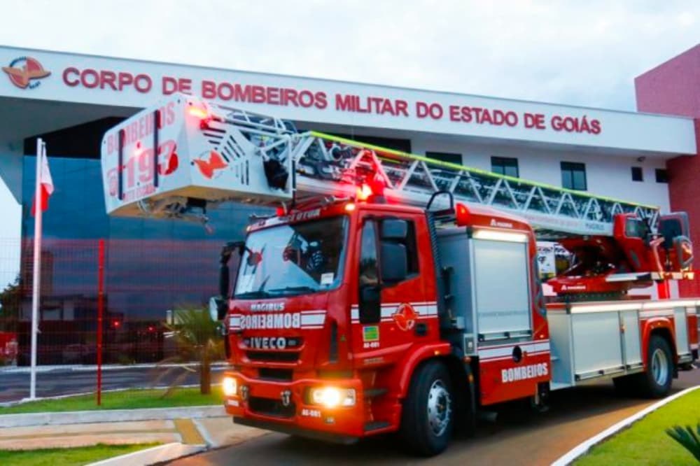 Carro cai em rio e deixa uma pessoa morta e outra desaparecida, em Anápolis