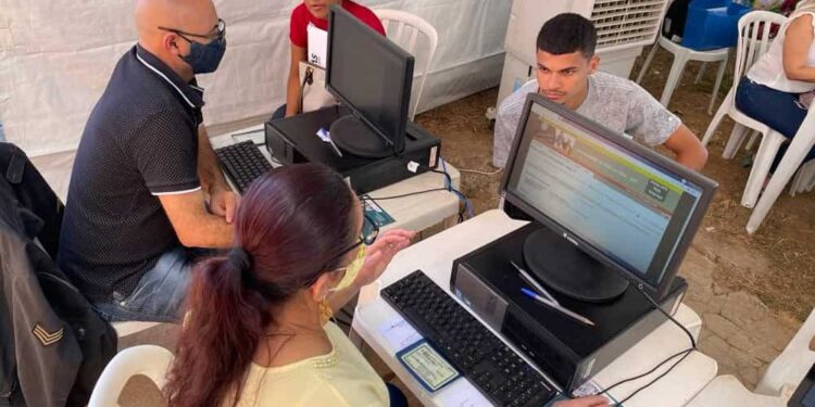 Feirão de empregos em Goiânia oferta mais de 10 mil vagas de trabalho e cursos profissionalizantes