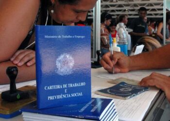 Aparecida oferece mais de mil vagas de emprego nesta semana
