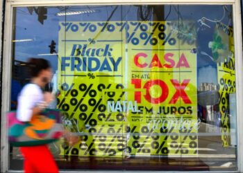 Procon Goiás faz orientações para evitar prejuízos na Black Friday