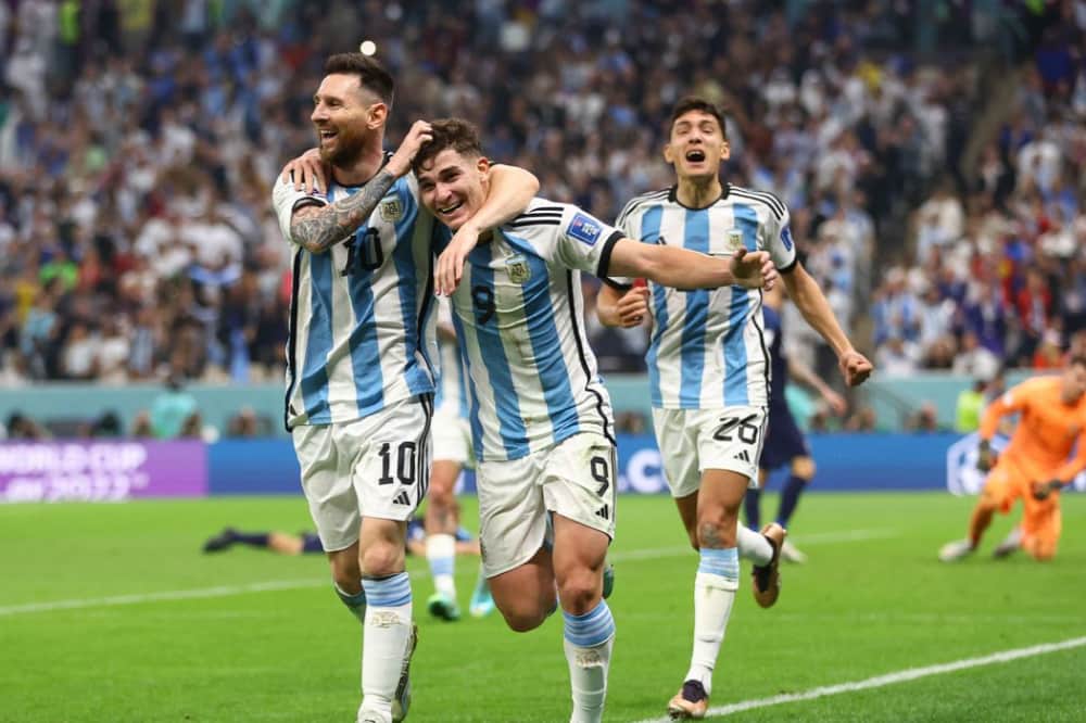 Argentina vence a França e é campeã da Copa do Mundo do Catar